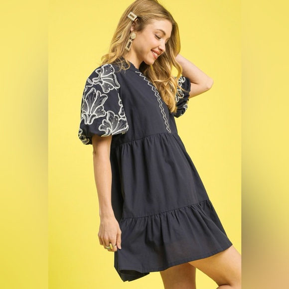 Umgee Tiered Embroidered Puff Sleeve Mini Dress🆕 - Picture 3 of 4